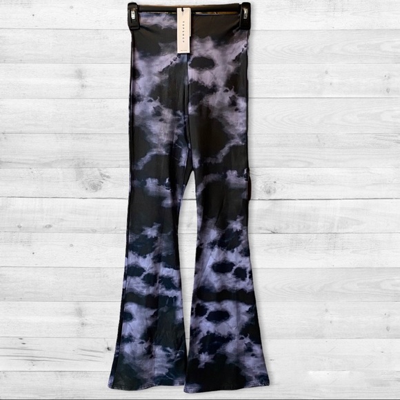 NWT Topshop Lightning Tie Dye Flared Leggings - Size 2 Petite - Picture 2 of 7
